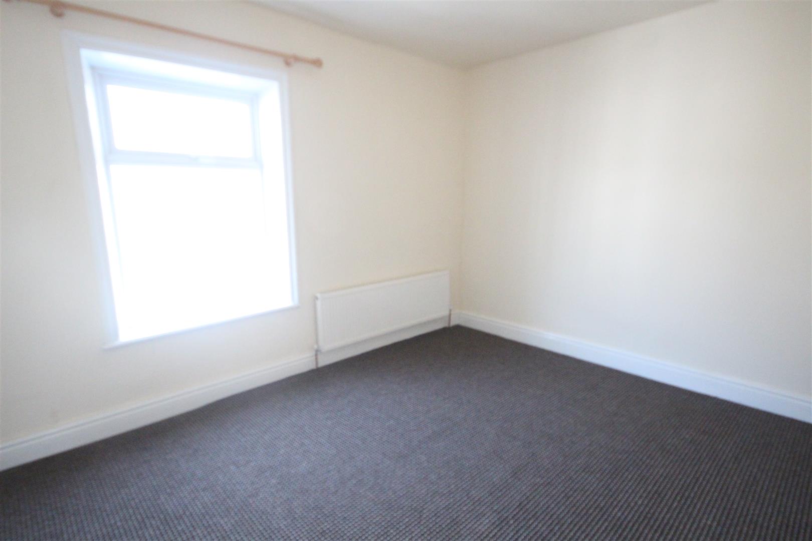 2 bedroom terraced house To Let in Barnoldswick - IMG_2600.jpg
